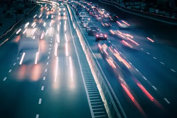 含有谦虚含义的男